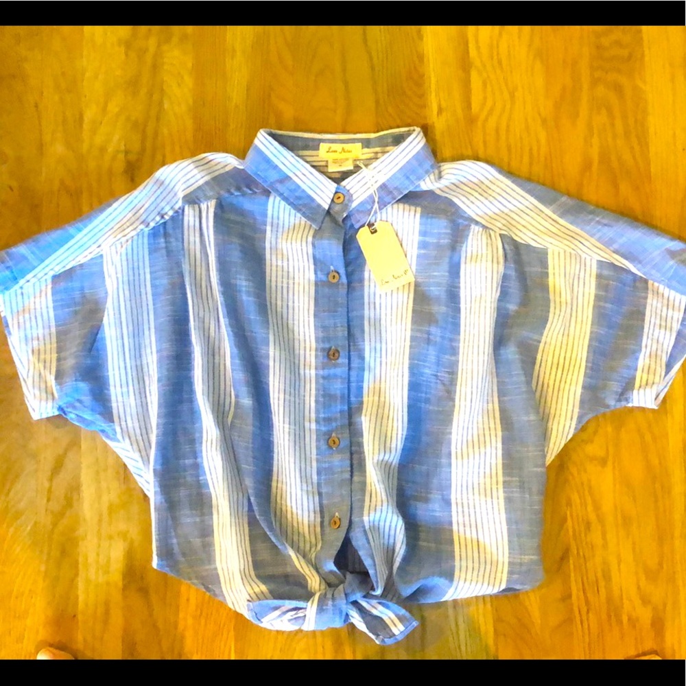 NEW w/TAGS‼️ blue/white striped tie front cotton cropped top, M